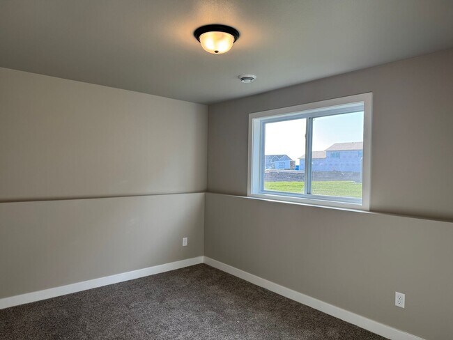 Building Photo - Horace ND - Available Now