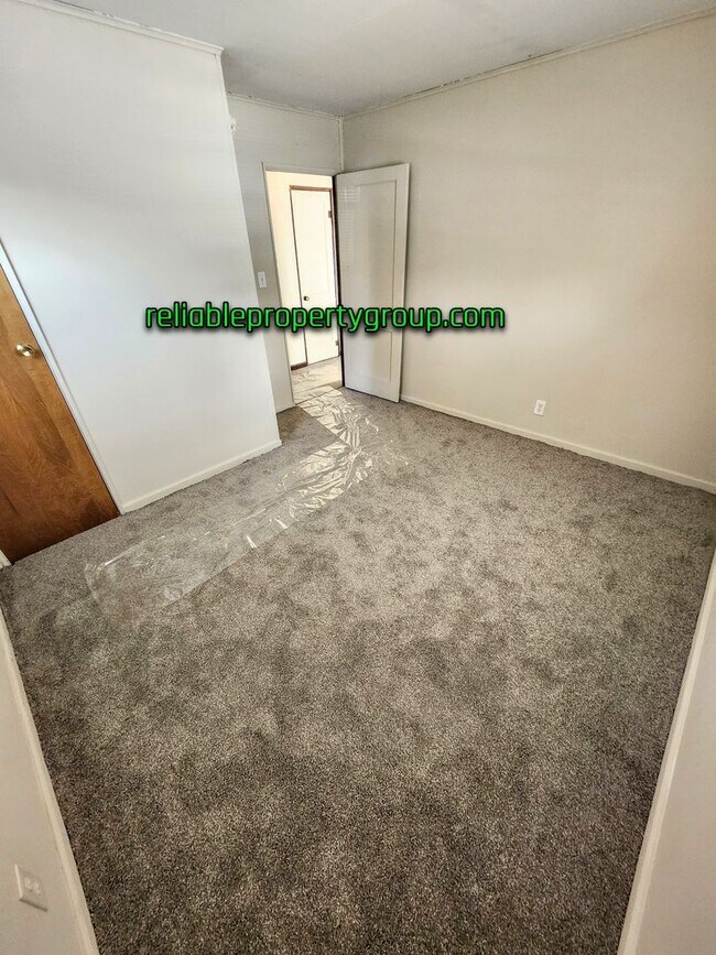 Building Photo - New Price - Fort Wayne