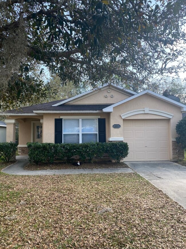 Building Photo - Lovely 2x1 in St. Augustine! Gorgeous Upgrade Kitchen!