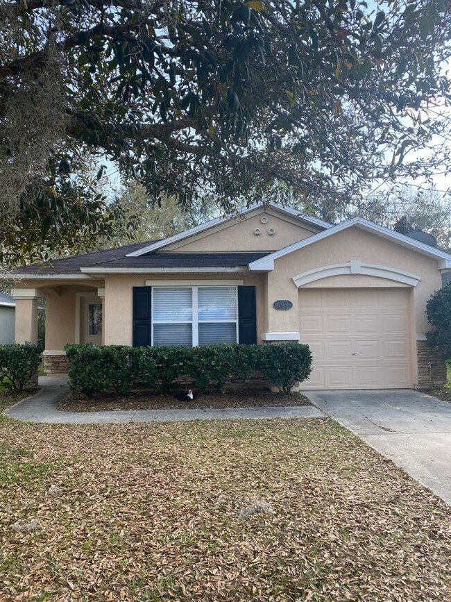 Building Photo - Lovely 2x1 in St. Augustine! Gorgeous Upgrade Kitchen!