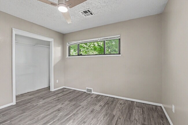 Building Photo - 2236 SW 59th Pl