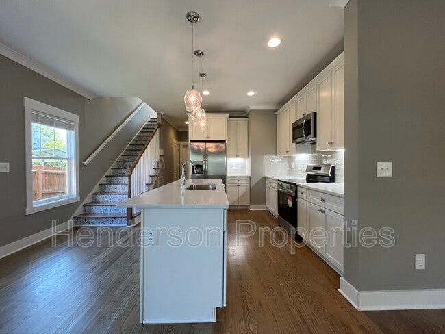 Building Photo - 705 Baldwin Ave