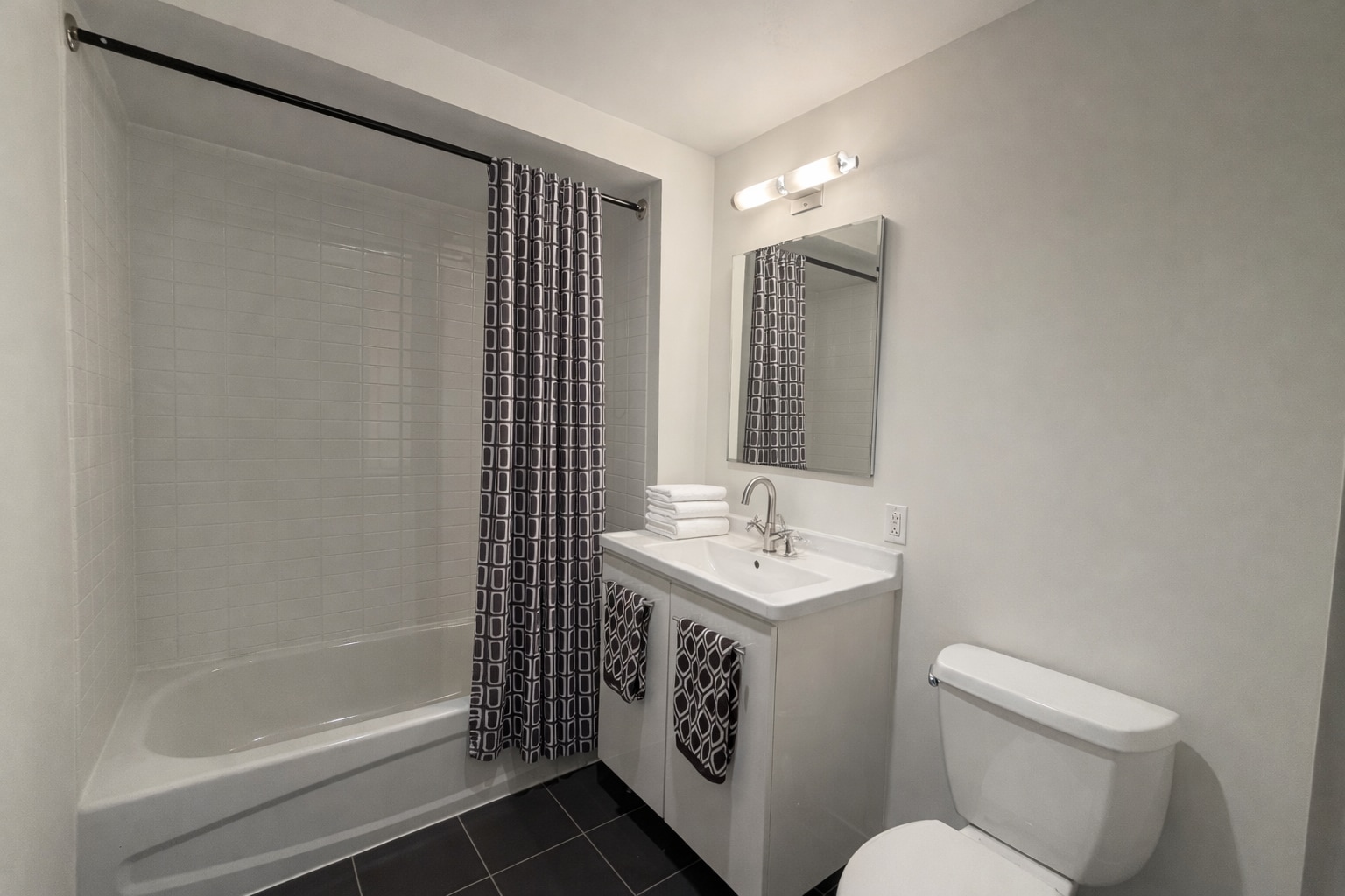 Building Photo - 2 Earhart St