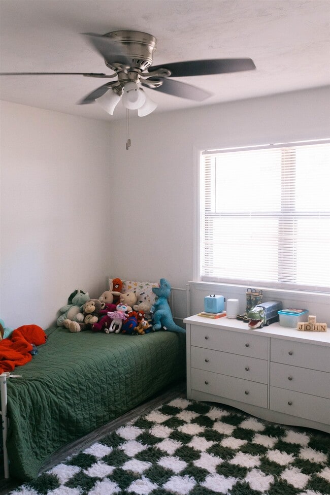 Building Photo - 2597 Panther Creek Rd