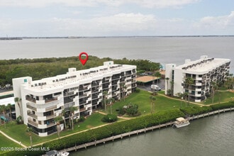 Building Photo - 300 Columbia Dr