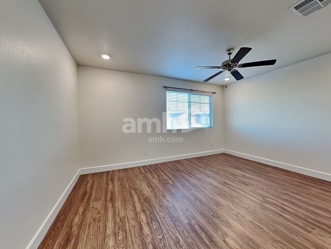 Building Photo - 1810 Macchia Ave