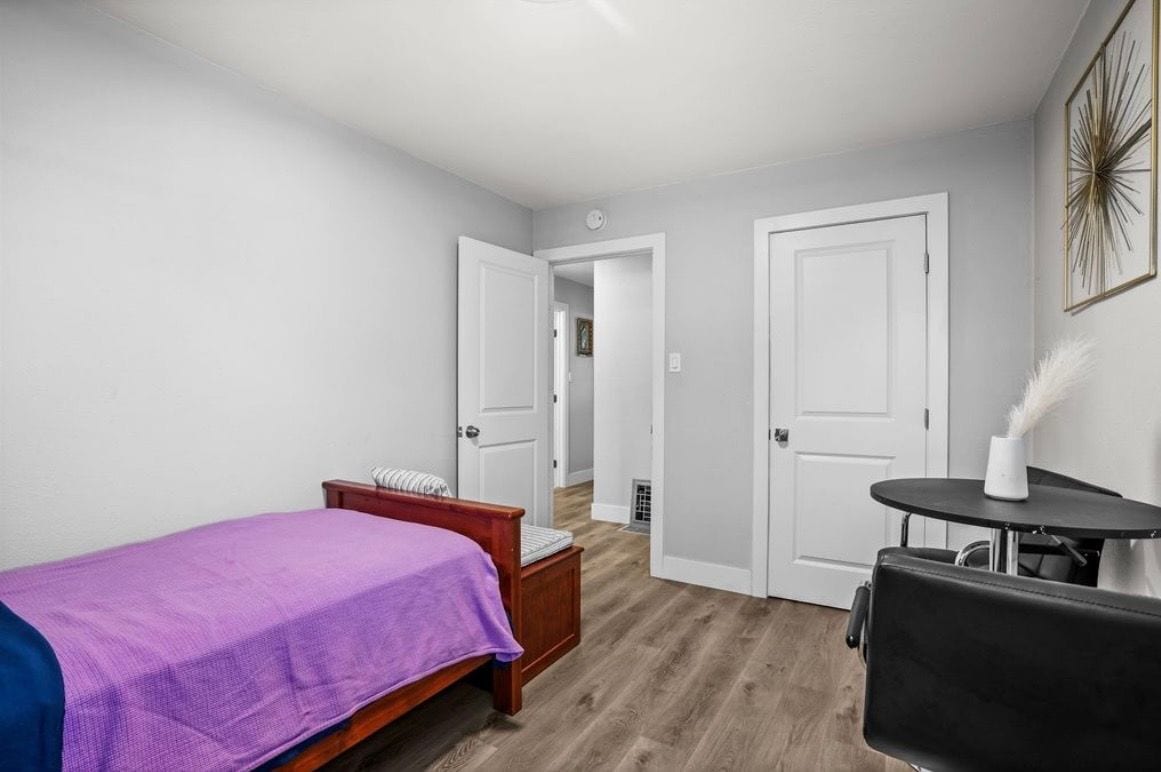 Building Photo - 80 Loma Vista Way