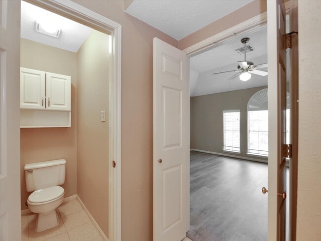 Building Photo - 16423 Ash Point Ln