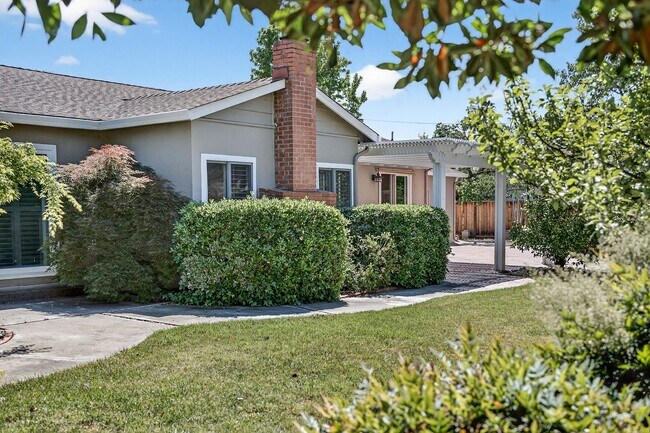 Building Photo - 2,003 Sq Ft Modern 4BR/2BA: Solar, EV Charging & Private Orchard!