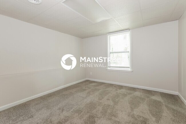 Building Photo - 5 Bedroom Pet-Friendly Home in McDonough, ...