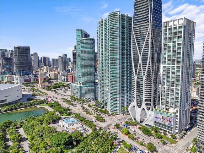 Building Photo - 1040 Biscayne Blvd