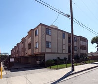 Building Photo - Roscoe Tower