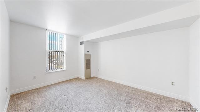 Building Photo - 601 W 11th Ave