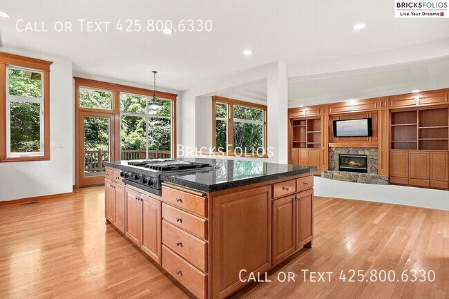 Building Photo - 2830 206th Terrace NE