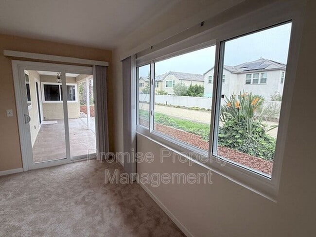 Building Photo - 1320 La Miranda Ave