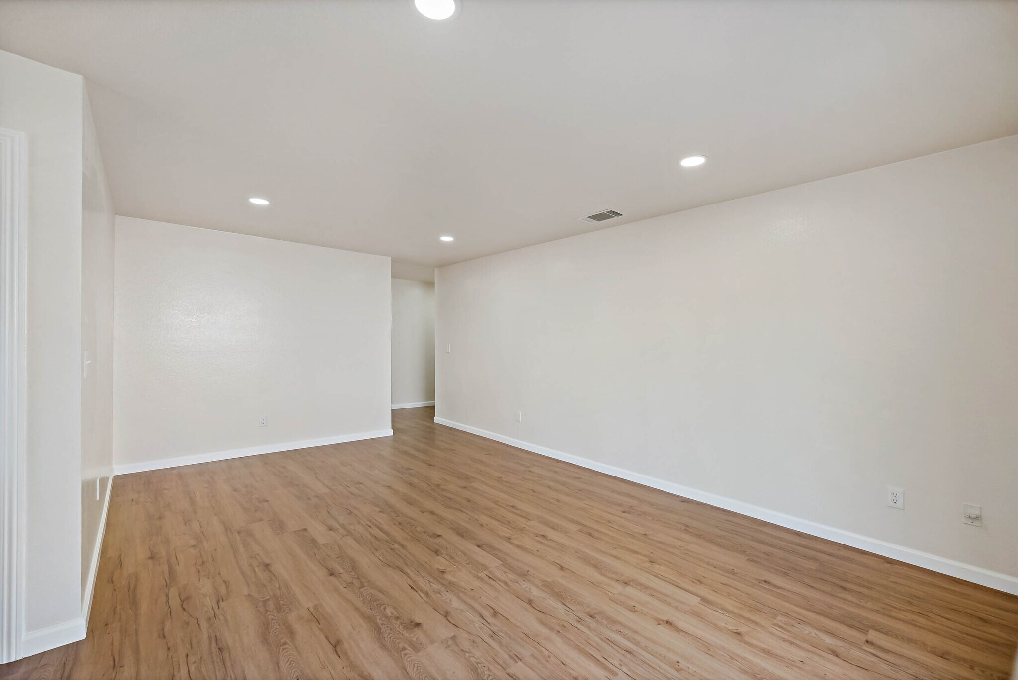 Building Photo - 1401 Prospect Way