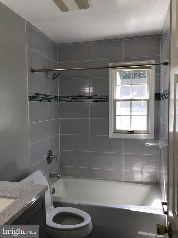 Building Photo - 3010 Strathmeade St