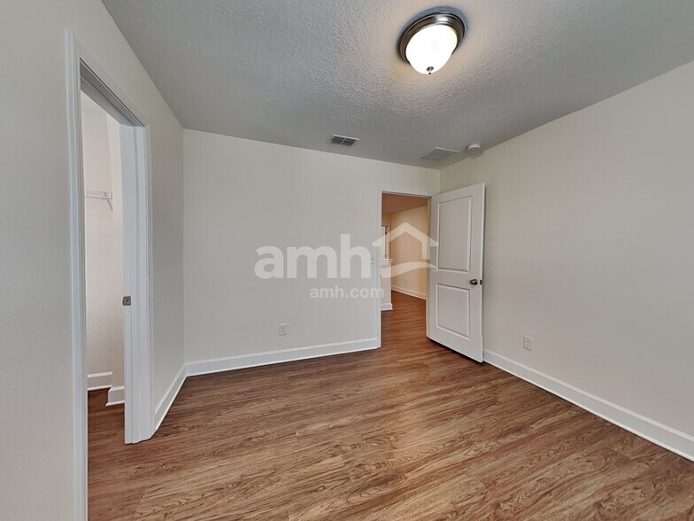 Building Photo - 2852 Calebs Cove Way