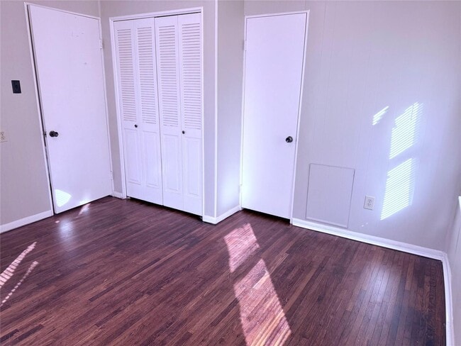 Building Photo - Great neighborhood, watchful neighbors, darling Midtown home near fairgrounds & TU.