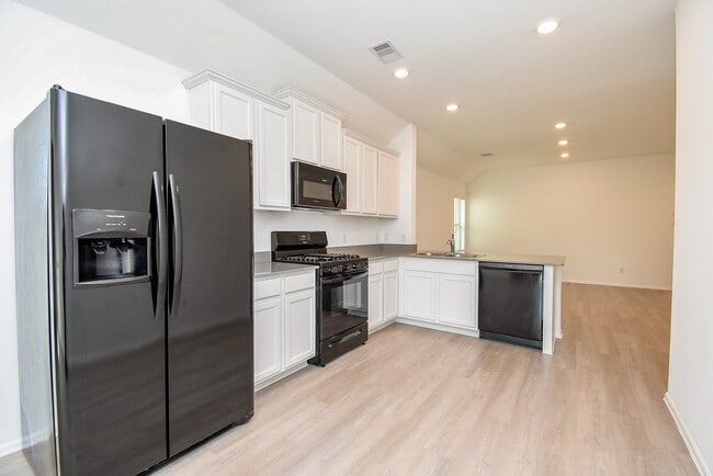 Building Photo - 18979 Buckley Oak Dr