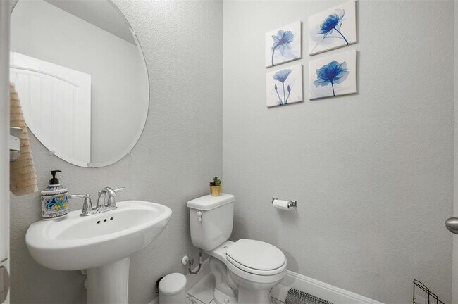 Building Photo - 15613 Cabrillo Way