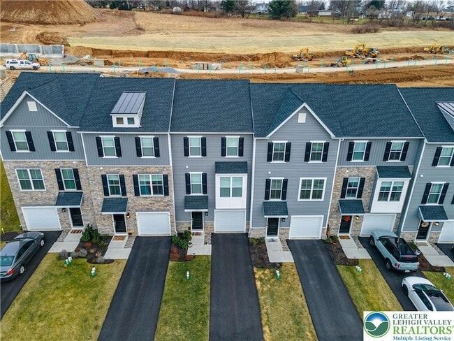 Building Photo - 4936 Brookside Ct