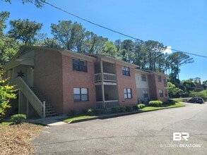 Building Photo - 512 Lake Forest Blvd