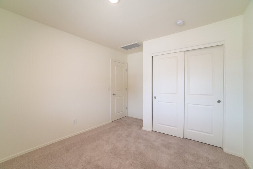 Building Photo - 25832 W Samantha Way