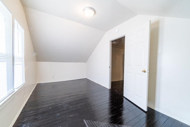 Building Photo - Beautifully refreshed 4-bedroom, 2-bath home in Millville