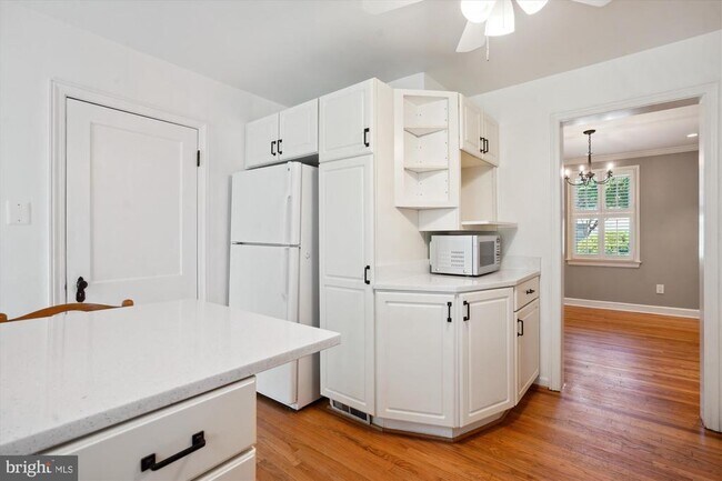 Building Photo - 2505 N Powhatan St