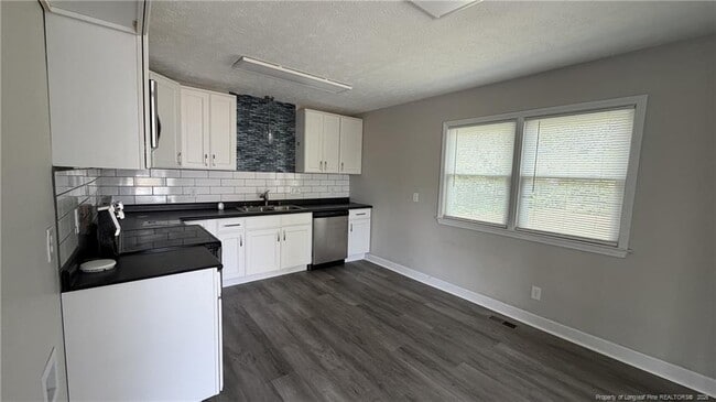 Building Photo - 3257 Vardaman Ave