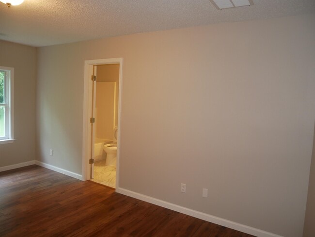 Building Photo - 4651 Addington Dr