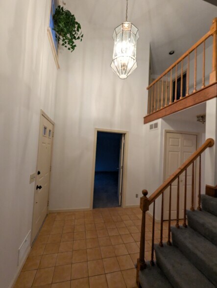 Building Photo - 288 East St