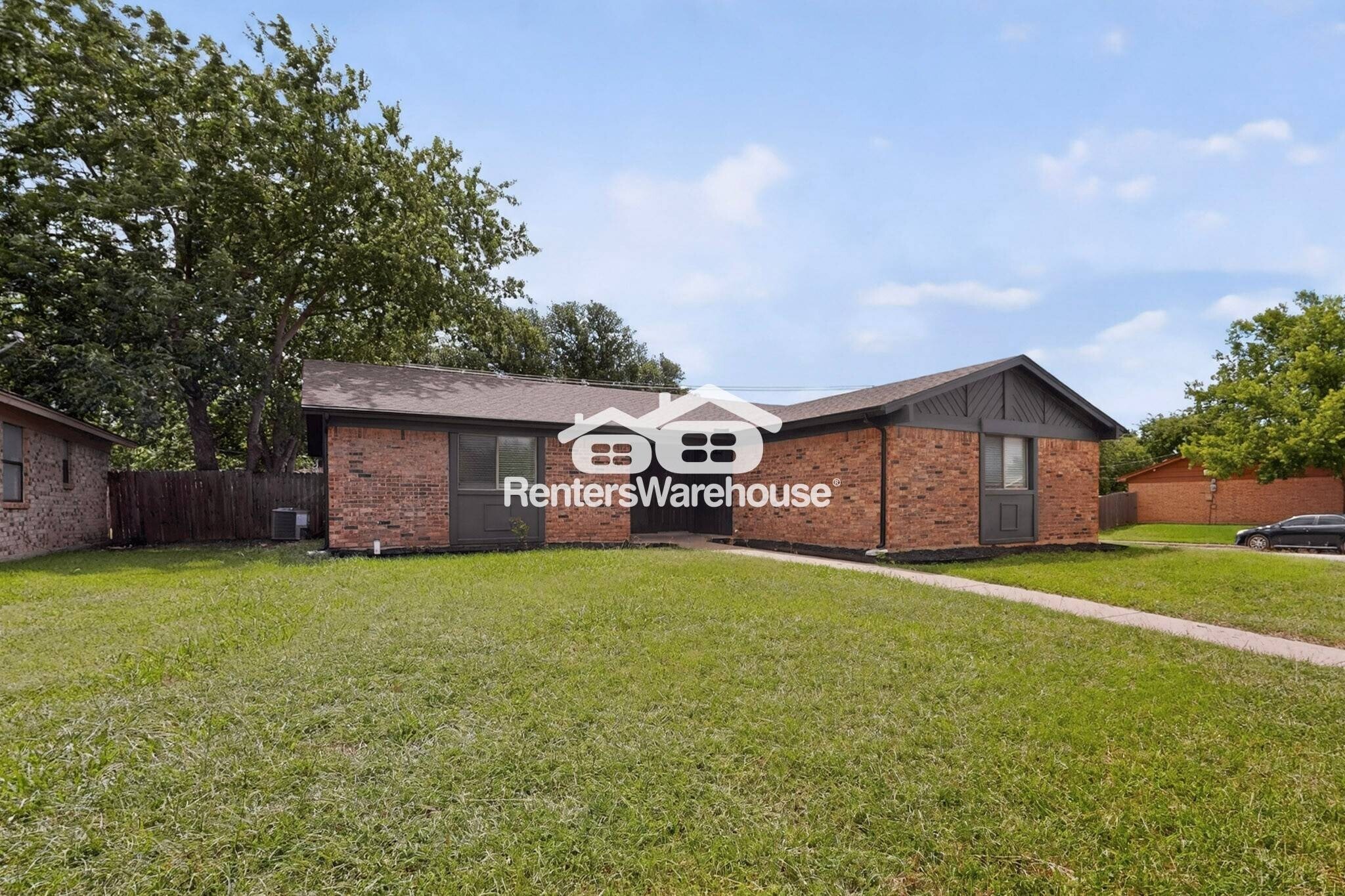 Building Photo - 7400 Echo Hill Dr
