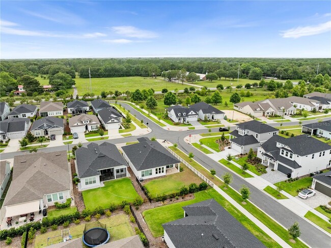 Building Photo - Gorgeous 3/2 in Oakmont!!!
