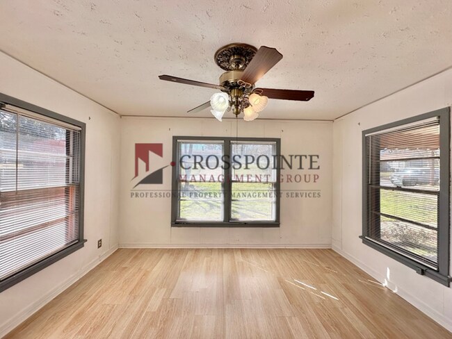 Building Photo - Available! 3/1.5 Single-Family Home in Tyler!