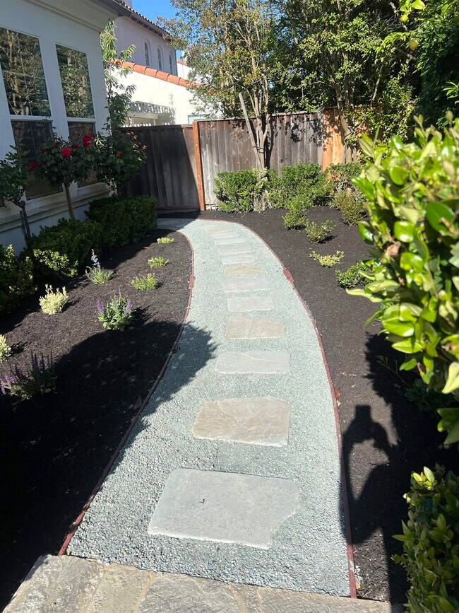 Building Photo - 2133 Watercress Pl