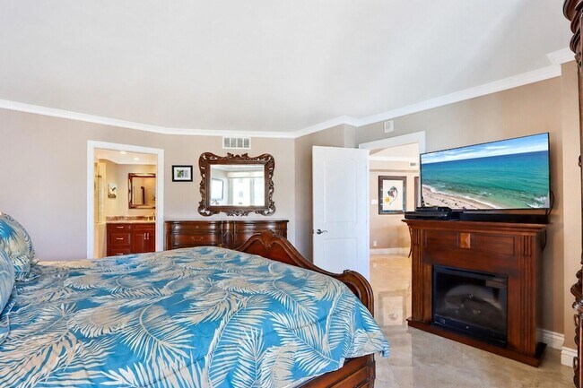 Building Photo - 5420 N Ocean Dr