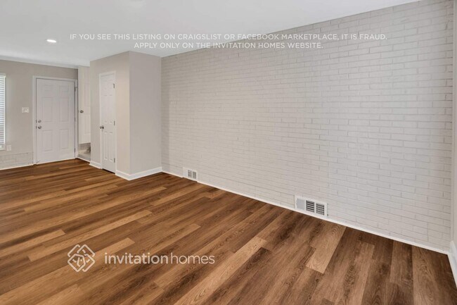 Building Photo - 7112 David Ave