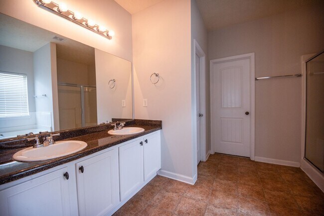 Building Photo - Fantastic Home Available for Rent Today!