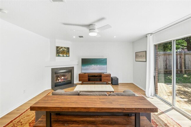 Building Photo - 11208 Midbury Ct