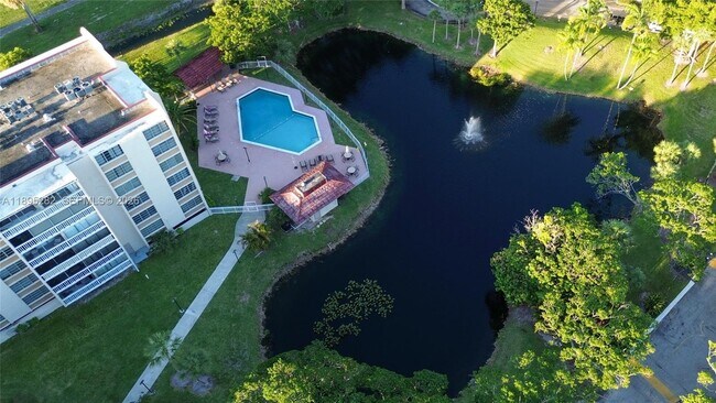 Building Photo - 7051 Environ Blvd