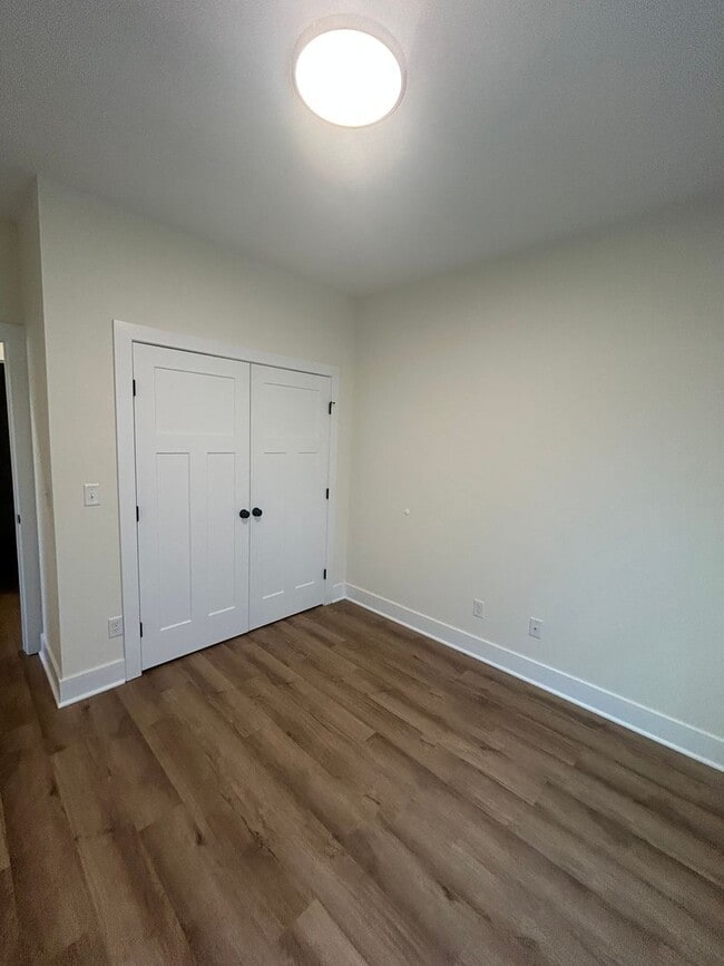 Building Photo - 17010 Kashmir St