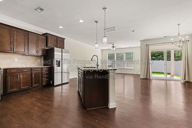 Building Photo - 13431 Savannah Point Dr