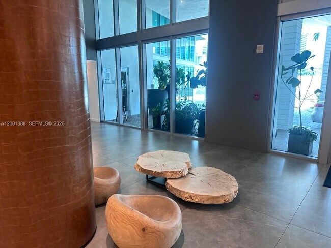 Building Photo - 350 S Miami Ave