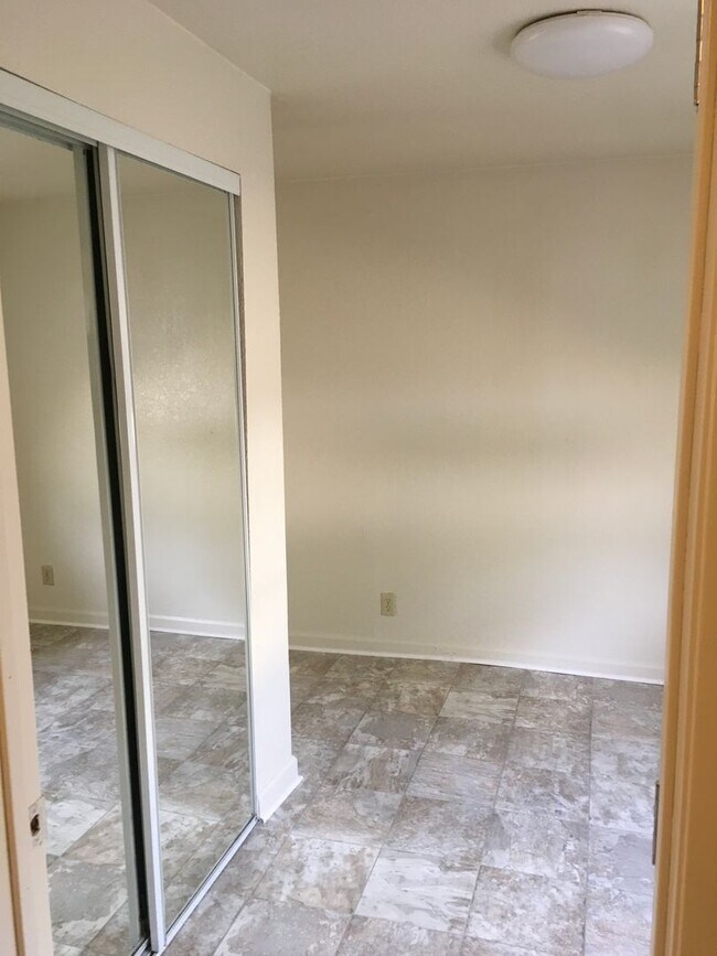 Building Photo - shas2228