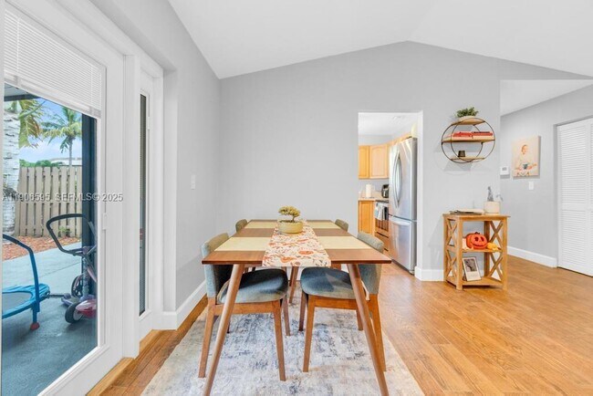 Building Photo - 1499 Yellowthroat St