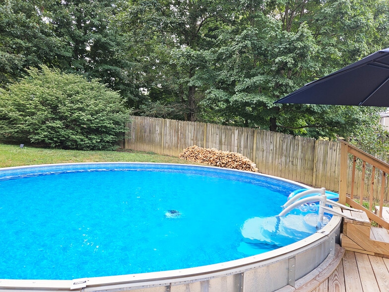 Building Photo - 1585 Cedar Springs Cir