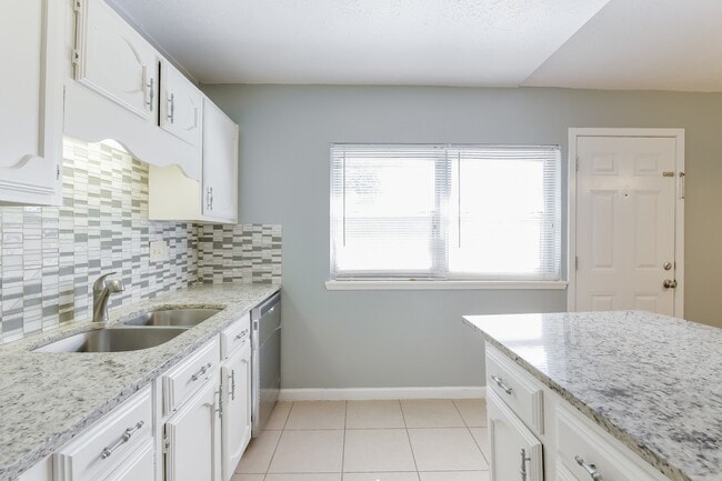 Building Photo - 24007 Beef Canyon Dr