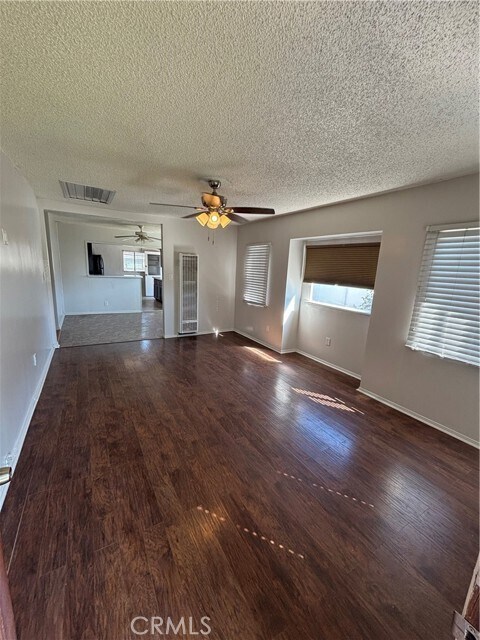 Building Photo - 646 W Belmont St